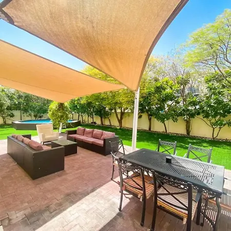 Stylish Apartment Near Trendy Attractions In Beyoglu